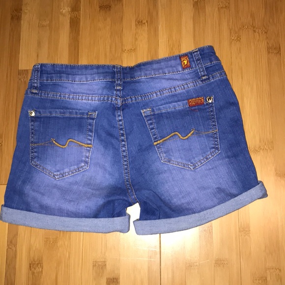 Jean short distressed - Picture 2 of 3